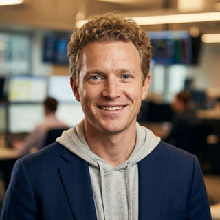 Ryan Brooks, apresentado como Analista-Chefe de Trading na Aurora Investança, foto de perfil